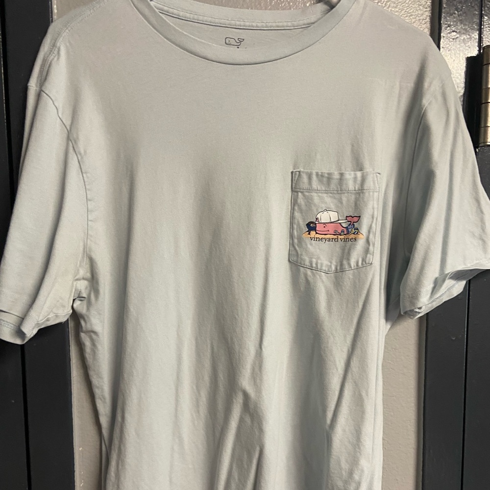 vineyard vines grilling whale with backwards hat